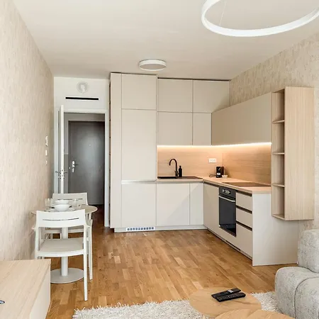 아파트 New Bright 1br Metropolis Downtown Ac Free Parking 브라티슬라바