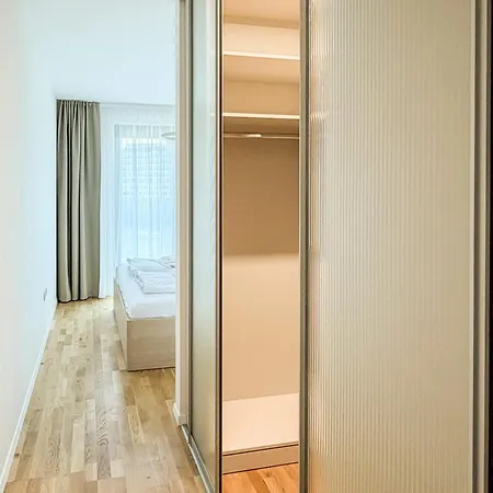 New Bright 1br Metropolis Downtown Ac Free Parking 아파트 브라티슬라바