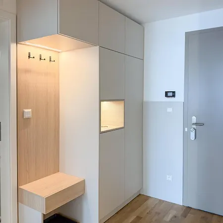 New Bright 1br Metropolis Downtown Ac Free Parking 아파트 *