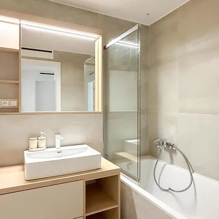 Lägenhet New Bright 1br Metropolis Downtown Ac Free Parking