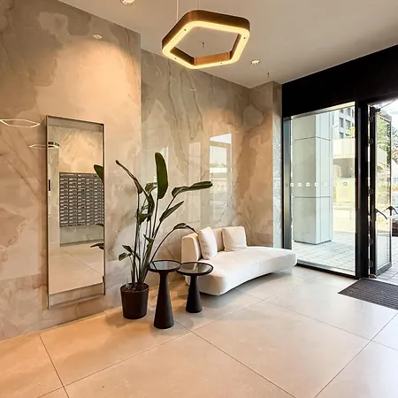 New Bright 1br Metropolis Downtown Ac Free Parking 아파트 브라티슬라바
